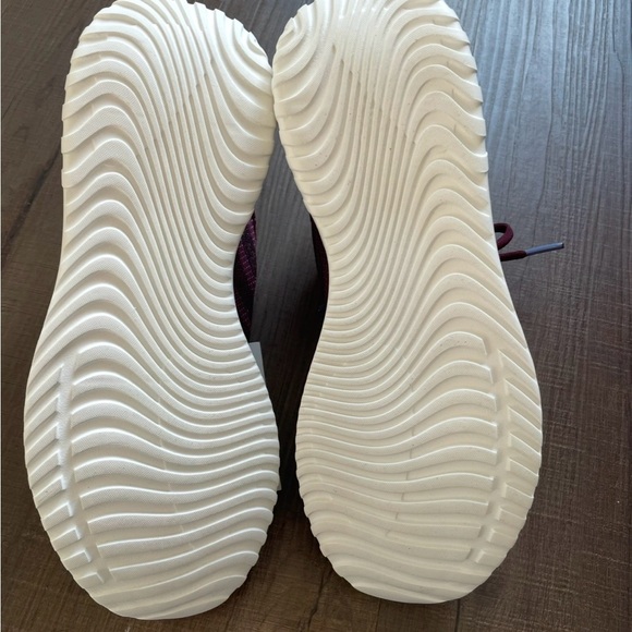 Adidas Kaptir X NWT Women's Sneakers in Burgundy and White - Picture 8 of 9